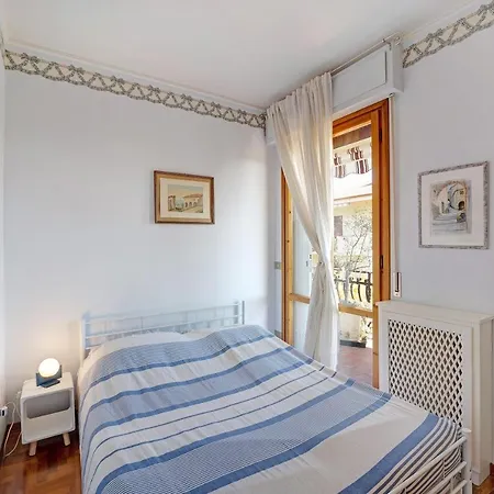 Casa Di Oleg Diano Castello